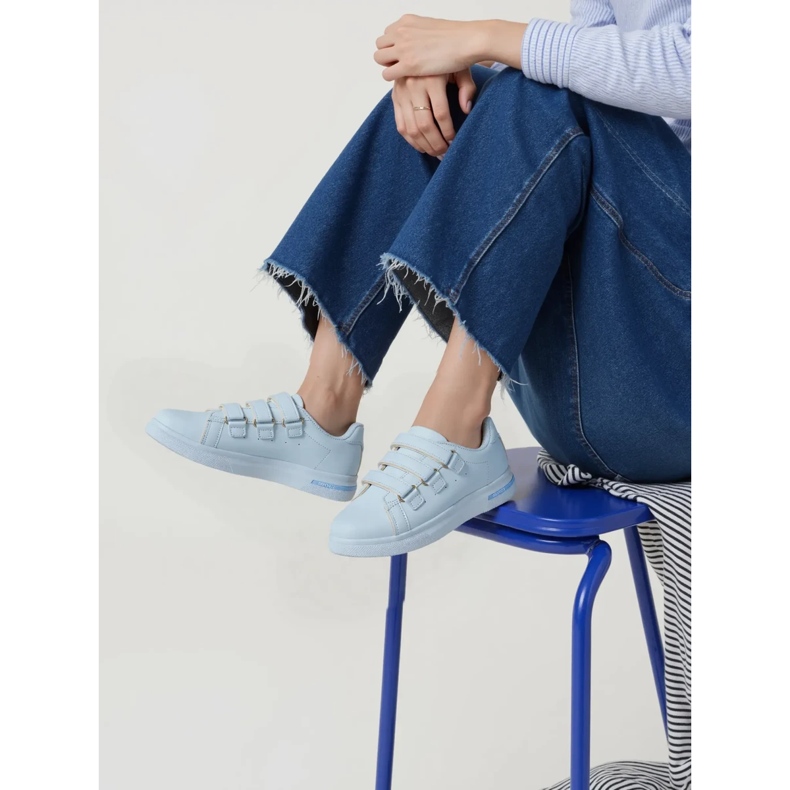 Adidaje albastre pentru femei - Azura Blue 1 Adidaje albastre pentru femei - Azura Blue 1