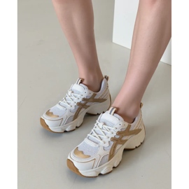 Adidași bej pentru femei 2