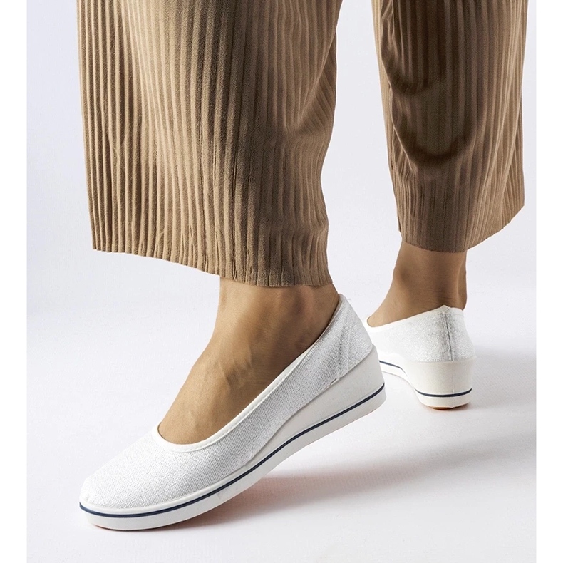 D/GMR Balerini ecru strălucitori cu pană Morrison bej 2