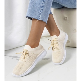 Adidasi sport bej ai lui Michael 1