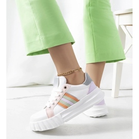 D/GMR Tenisi albi pe platforma Prinsep 1