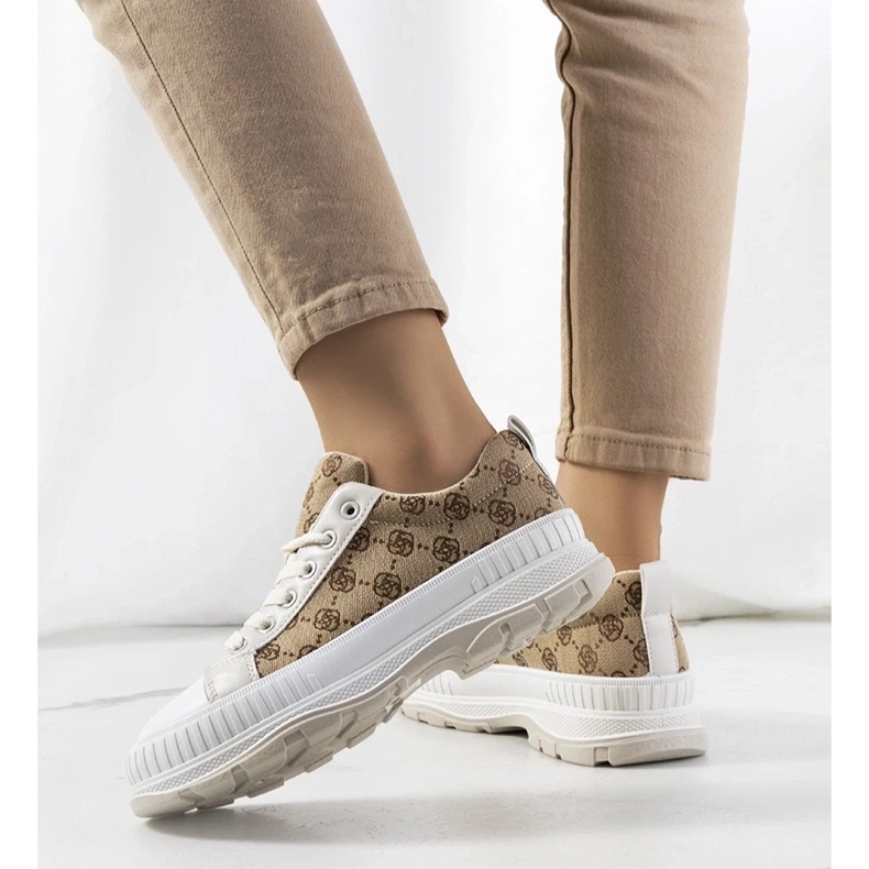 D/GMR Tenisi bej pe platforma Meliko 2