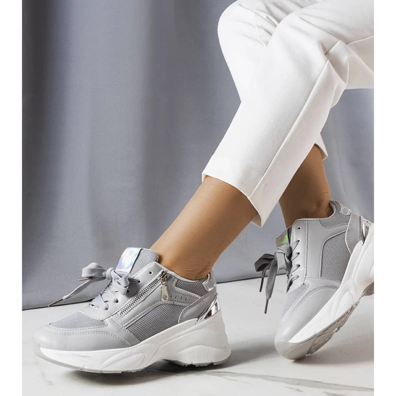 D/GMR Adidași gri de la Stacey 2