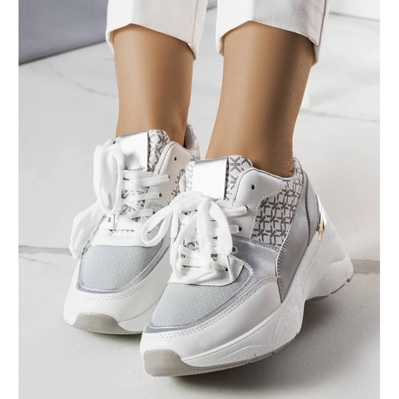 D/GMR Adidași gri decorați cu monograma Lora 2