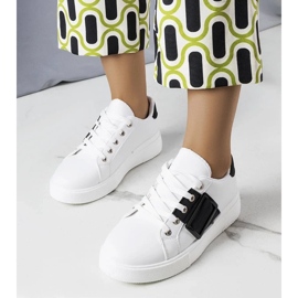 D/GMR Adidași albi decorați cu cataramă Erin neagră 1