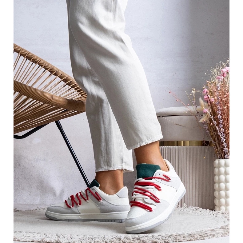 D/GMR Adidași gri adidași pentru femei cu șireturi arcobaleno roșii 2 D/GMR Adidași gri adidași pentru femei cu șireturi arcobaleno roșii 2