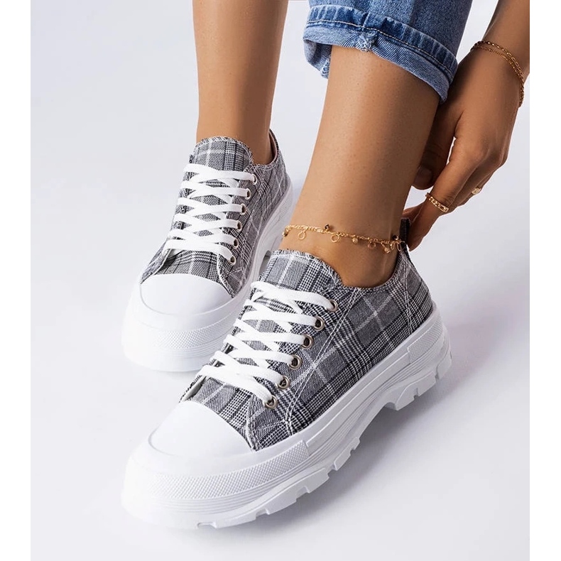 D/GMR Tenisi gri cu carouri de la McKeylor 2