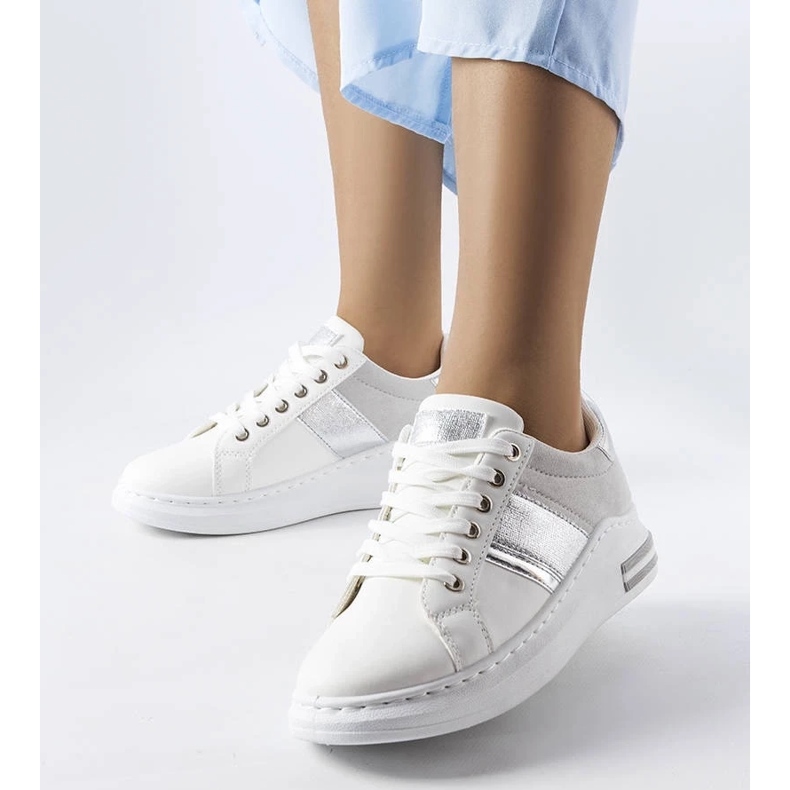 D/GMR Tenisi albi cu inserții gri de la Deans 1