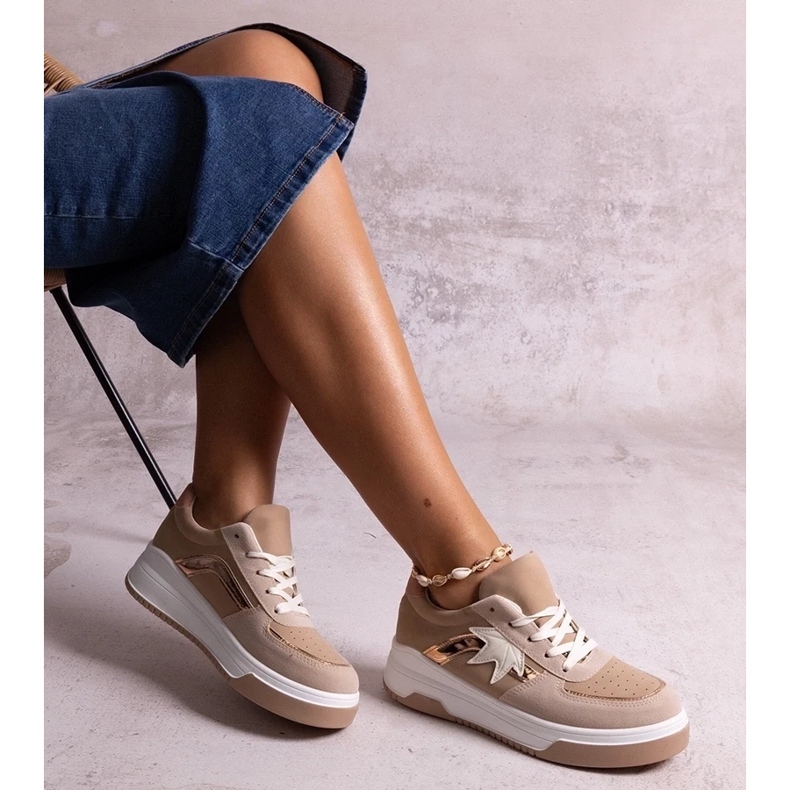 D/GMR Adidași bej cu inserție în oglindă de la Kollins 2