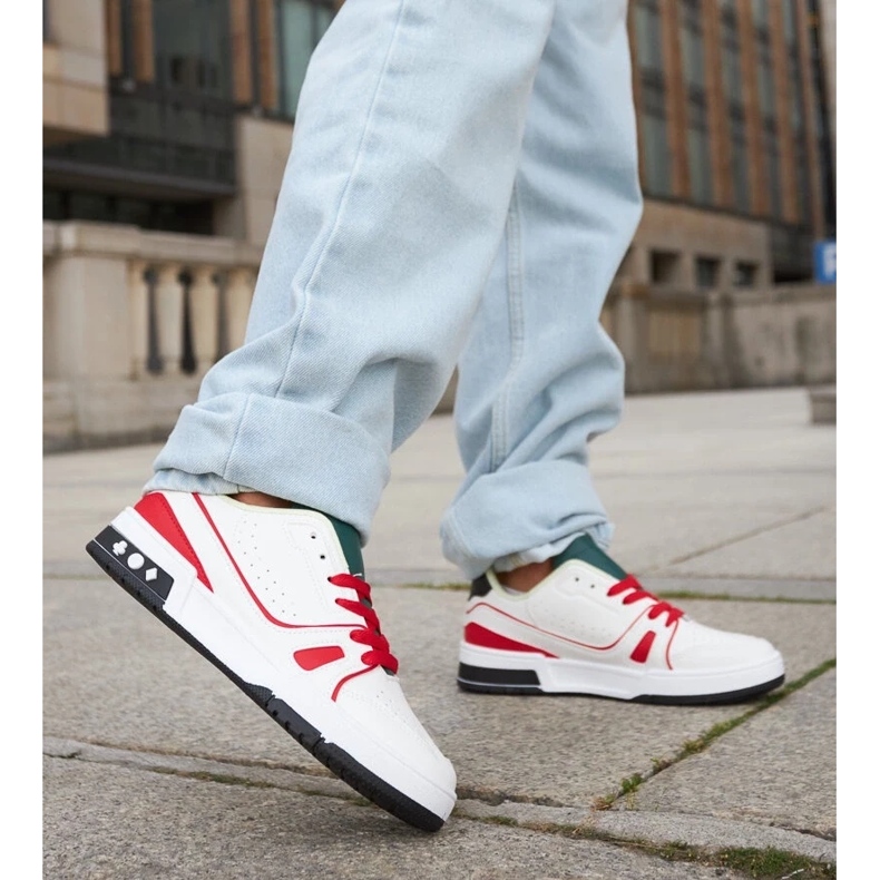 D/GMR Pantofii albi și roșii ai lui Archie cu o limbă verde 1