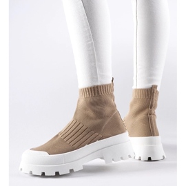 D/GMR Tenisi maro cu varden superior flexibil 1 D/GMR Tenisi maro cu varden superior flexibil 1