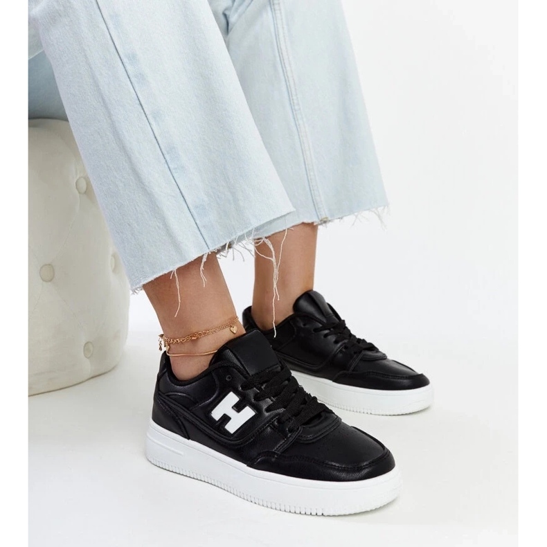 D/GMR Adidași negri pe o platformă albă Mentha negru 2