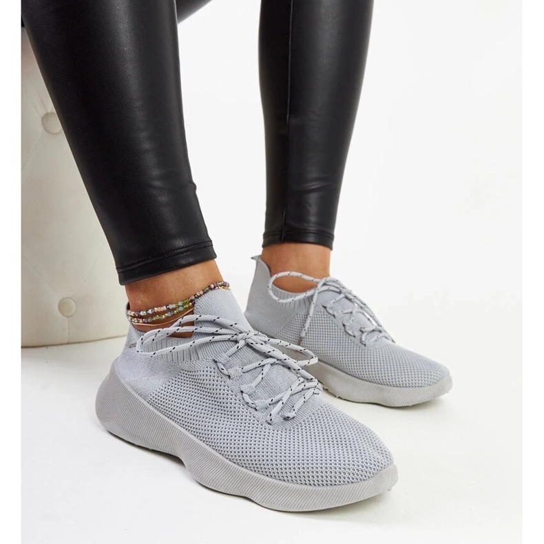 D/GMR Tenisi sport Roshni gri 1