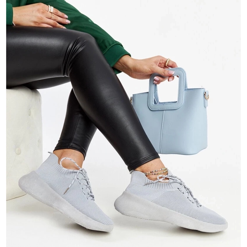 D/GMR Tenisi sport Roshni gri 2