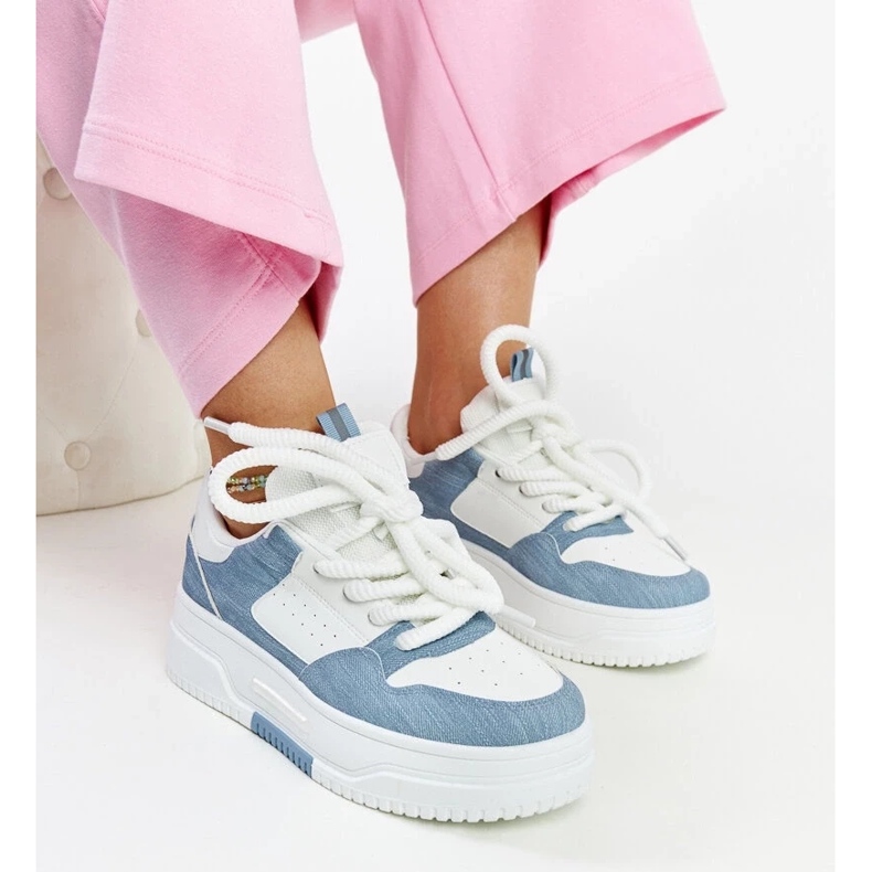 D/GMR Adidași albi și albaștri pe platforma Szekeres 1