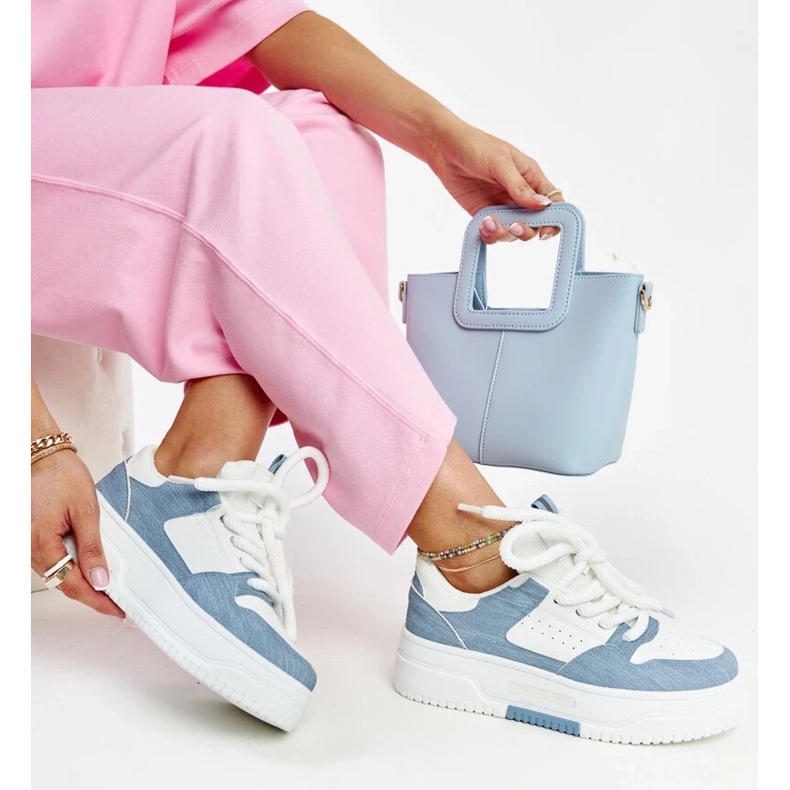 D/GMR Adidași albi și albaștri pe platforma Szekeres 2