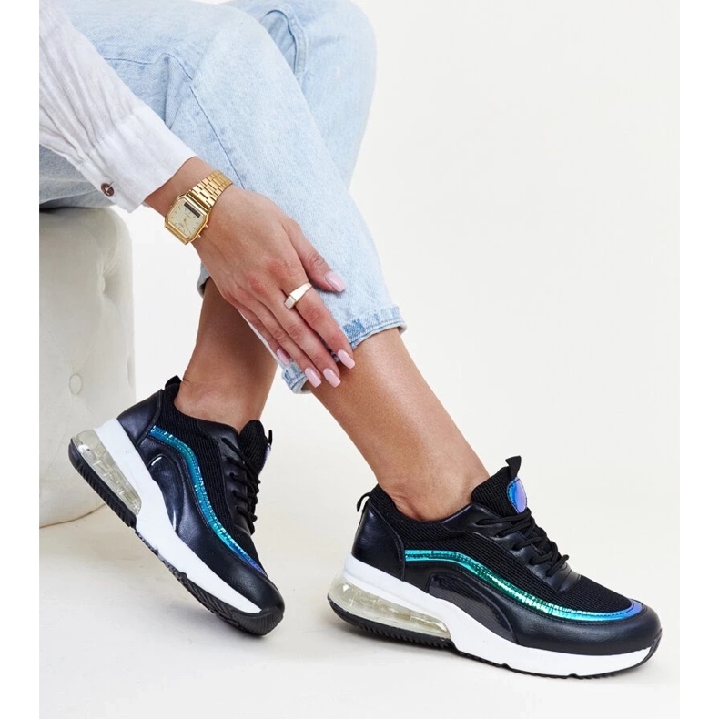 Adidași negri cu hologramă Jelek negru 2