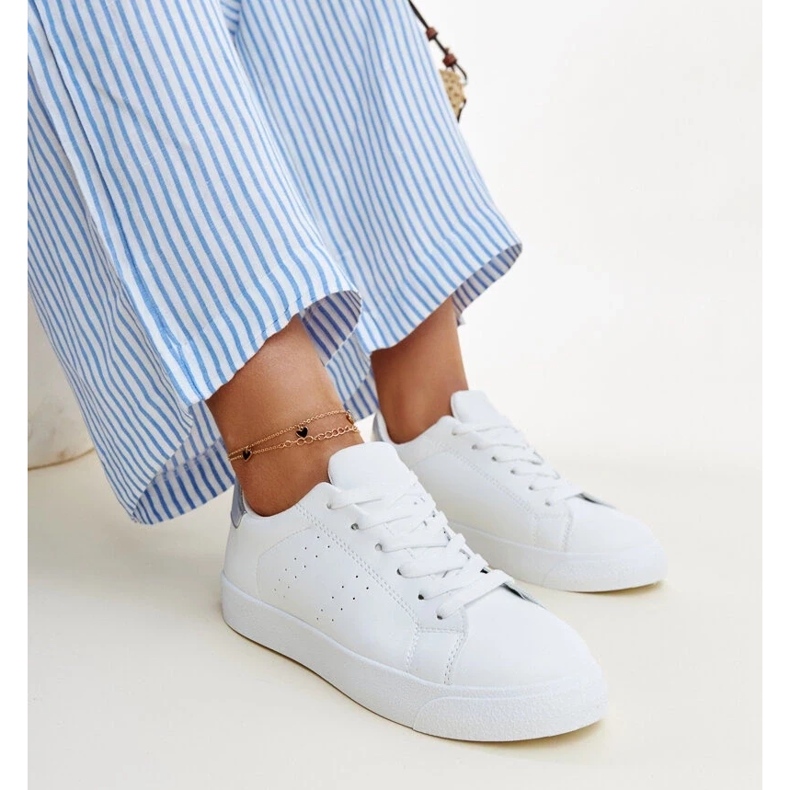 Tenisi Akila albi și argintii 1