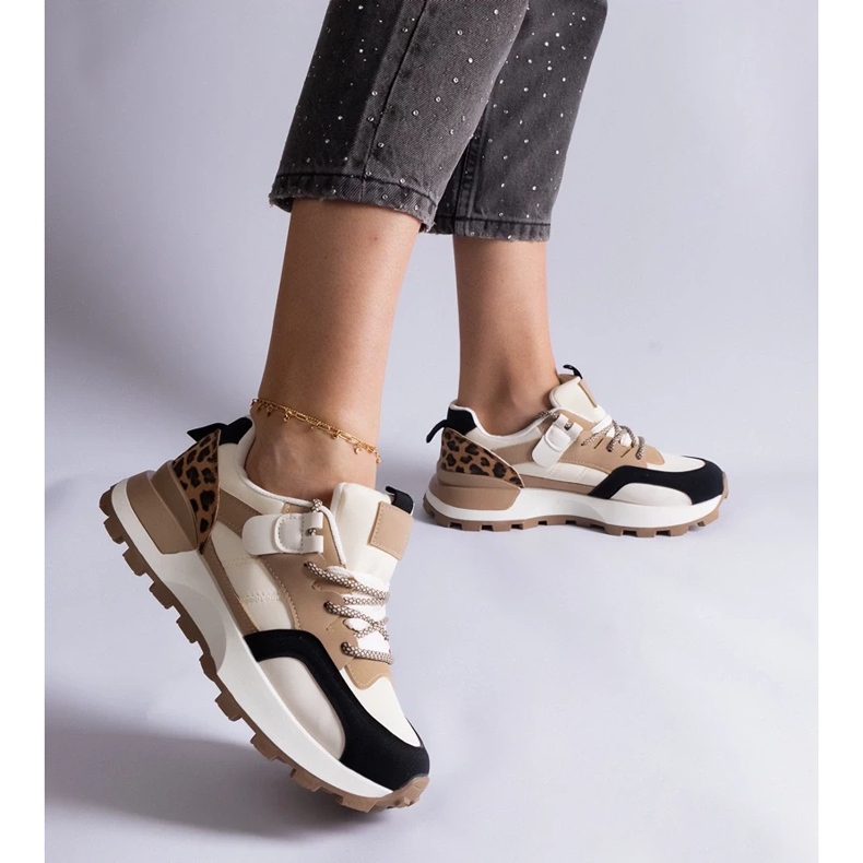 D/CEO Adidași bej decorați cu un motiv animal Soria 1