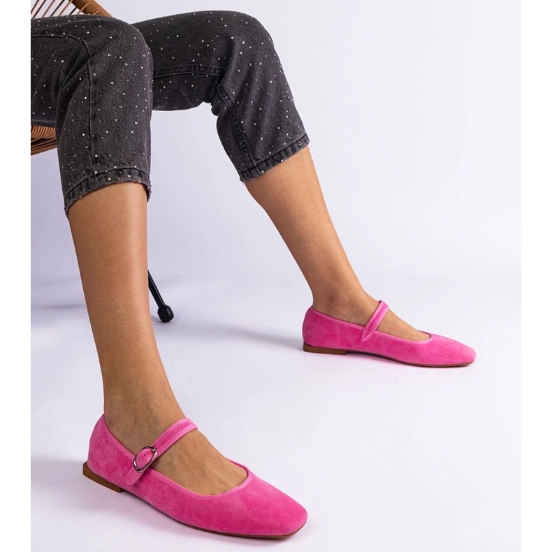 D/CEO Balerine roz închis cu o cataramă și un nas pătrat de pergas 2 D/CEO Balerine roz închis cu o cataramă și un nas pătrat de pergas 2