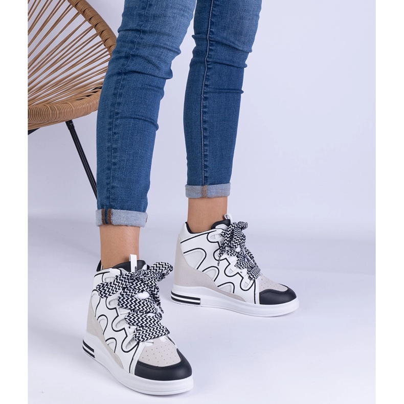 Adidatoarele albe pentru femei cu șireturi groase 1