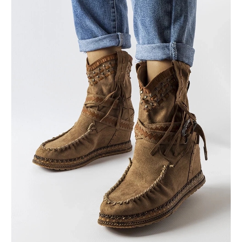 D/CEO Cizme cu pană maro închis de la Beausoleil 1