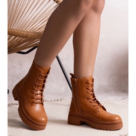 D/CEO Cizme clasice izolate maro de la Edmund 1