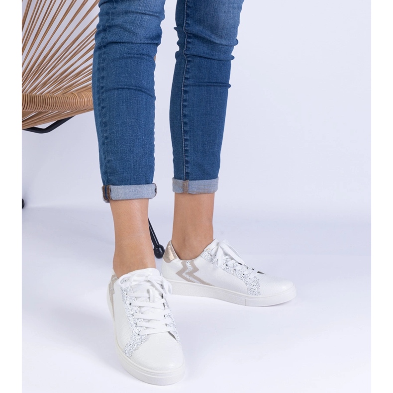 Adidașii albi pentru femei cu relief și sclipici 1