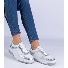 Adidași de argint pe o talpă groasă 3
