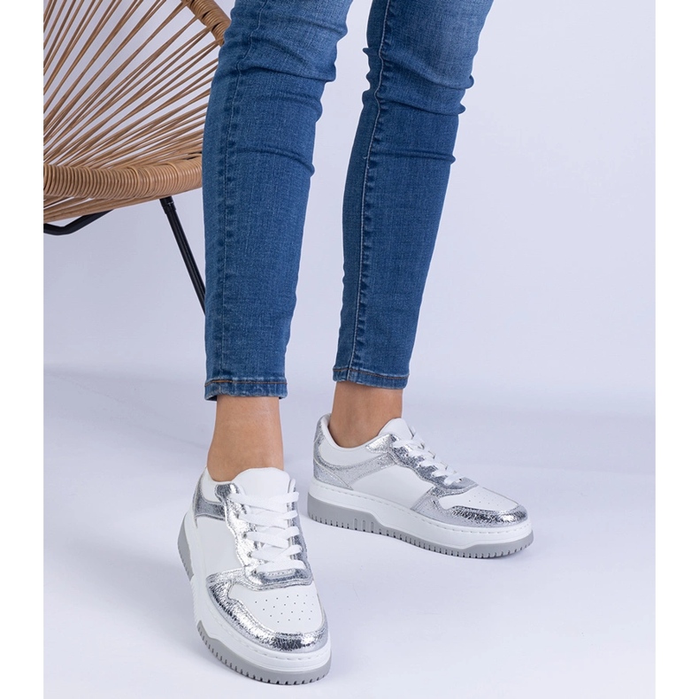 Adidași de argint pe o talpă groasă 1