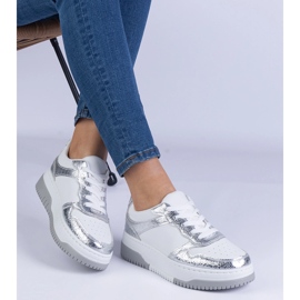 Adidași de argint pe o talpă groasă 2