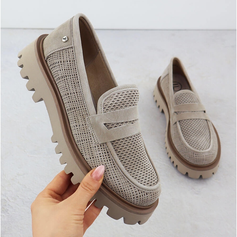 Piepele pentru femei Lords din piele pe platforma Beige Filippo 6796 bej 1