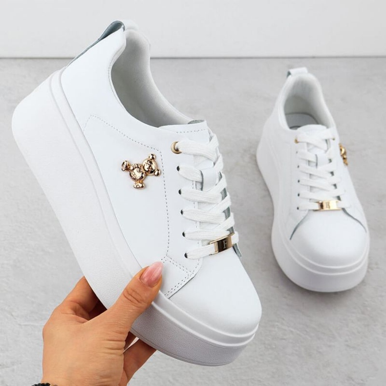 Pantofi pe platforma Filippo Paw593 cu un ursuleț de pluș alb 1