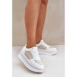 Adidași pentru femei cu un model alb 5
