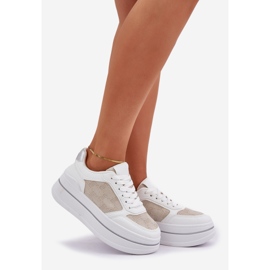 Adidași pentru femei cu un model alb 1
