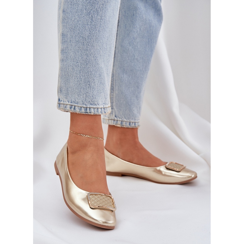 Ballerine din piele eco cu un decor de aur 2