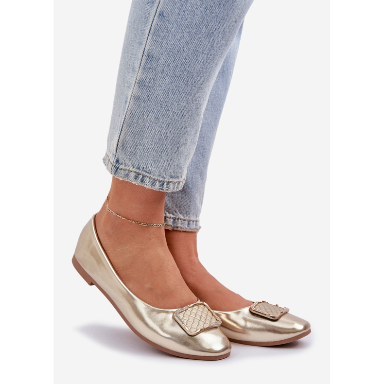 Ballerine din piele eco cu un decor de aur 1 Ballerine din piele eco cu un decor de aur 1