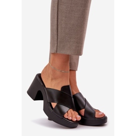 Flip -uri de îmbrăcăminte ușoară pe stâlpul eco din piele neagră negru 1