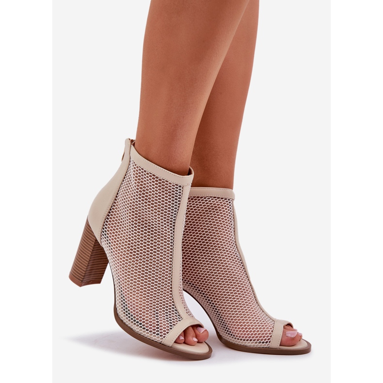 Sandale pe post cu bej superior 1 Sandale pe post cu bej superior 1