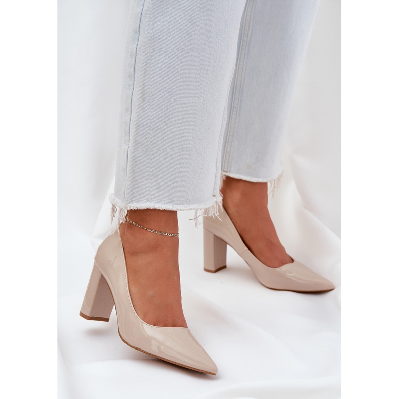 Seastar Pompe vopsite pe tocuri de bară bej 2