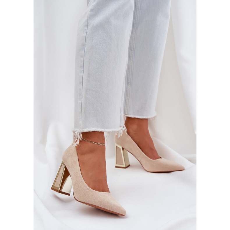 Pompe elegante pe Nasurile bejului pilonului pointerului 2