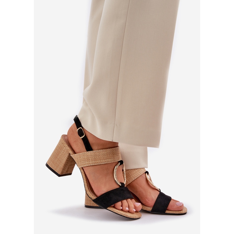 Sandale negre și bej pe bar negru 1