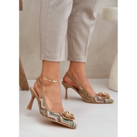 Împletituri înalte cu un călcâi maro 2