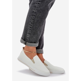 Adidași de adidași pentru femei din piele eco, alunecat, cu bej ușor 1