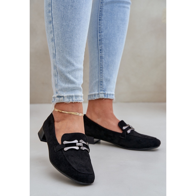 Mocasini cu un ornament pe un călcâi delicat eco econe negru 2
