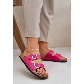 Material flip -flops pe o talpă de plută cu catarame. roz 2