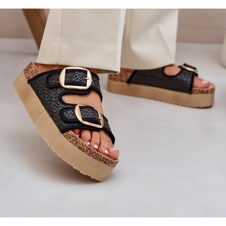 Papuci cu împletitură și catarame pe platforma masivă neagră negru 2 Papuci cu împletitură și catarame pe platforma masivă neagră negru 2