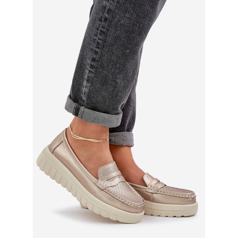 Plăcile din piele deschisă pentru femei pe platformă și pene de șampanie de aur 1