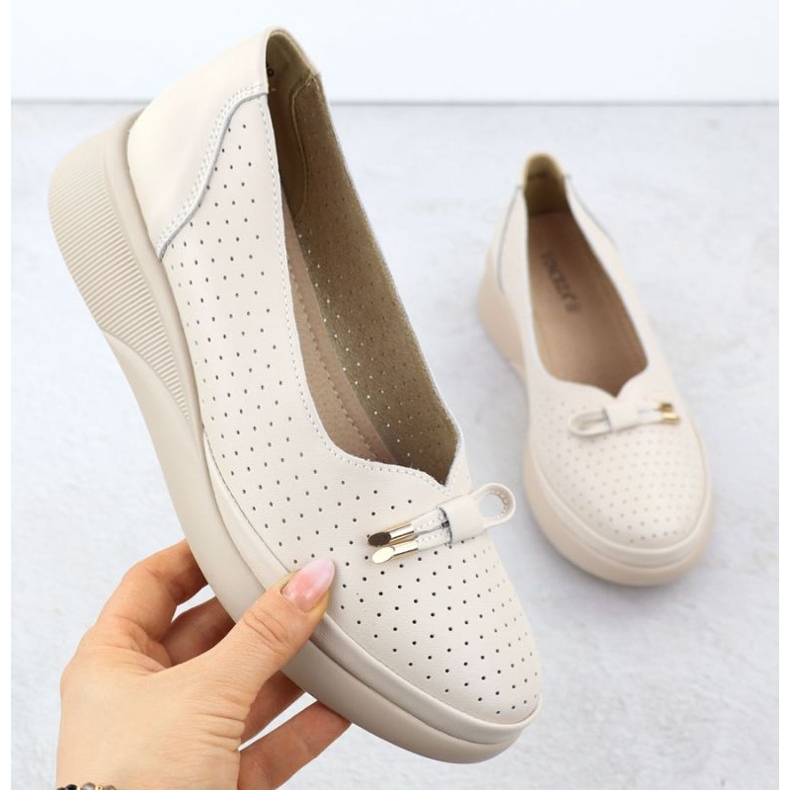 Pantofi pe platforma Vinceza 7896 Beige Openwork bej 1