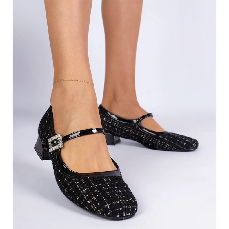 Pompe negre cu un finisaj material cu zirconi negru 1